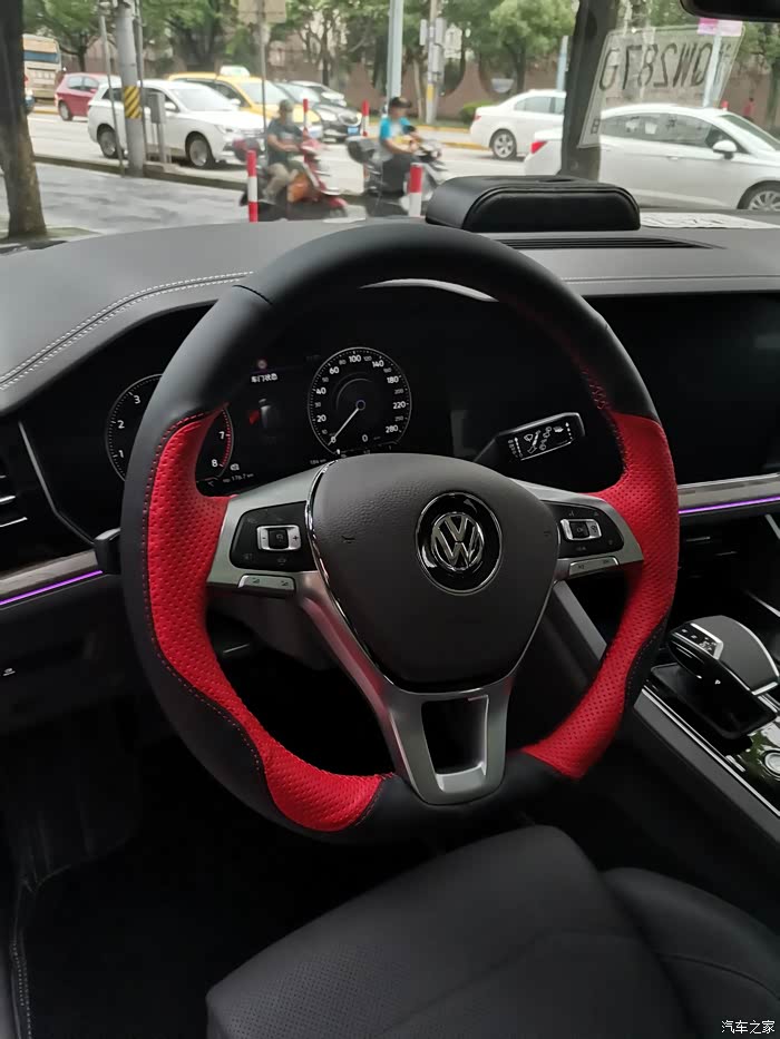 途锐方向盘太细了,加粗一点!