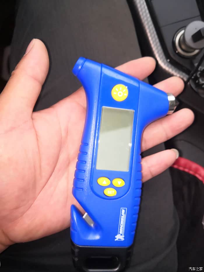 【家家众测 雨露均沾】20.米其林多功能电子胎压计
