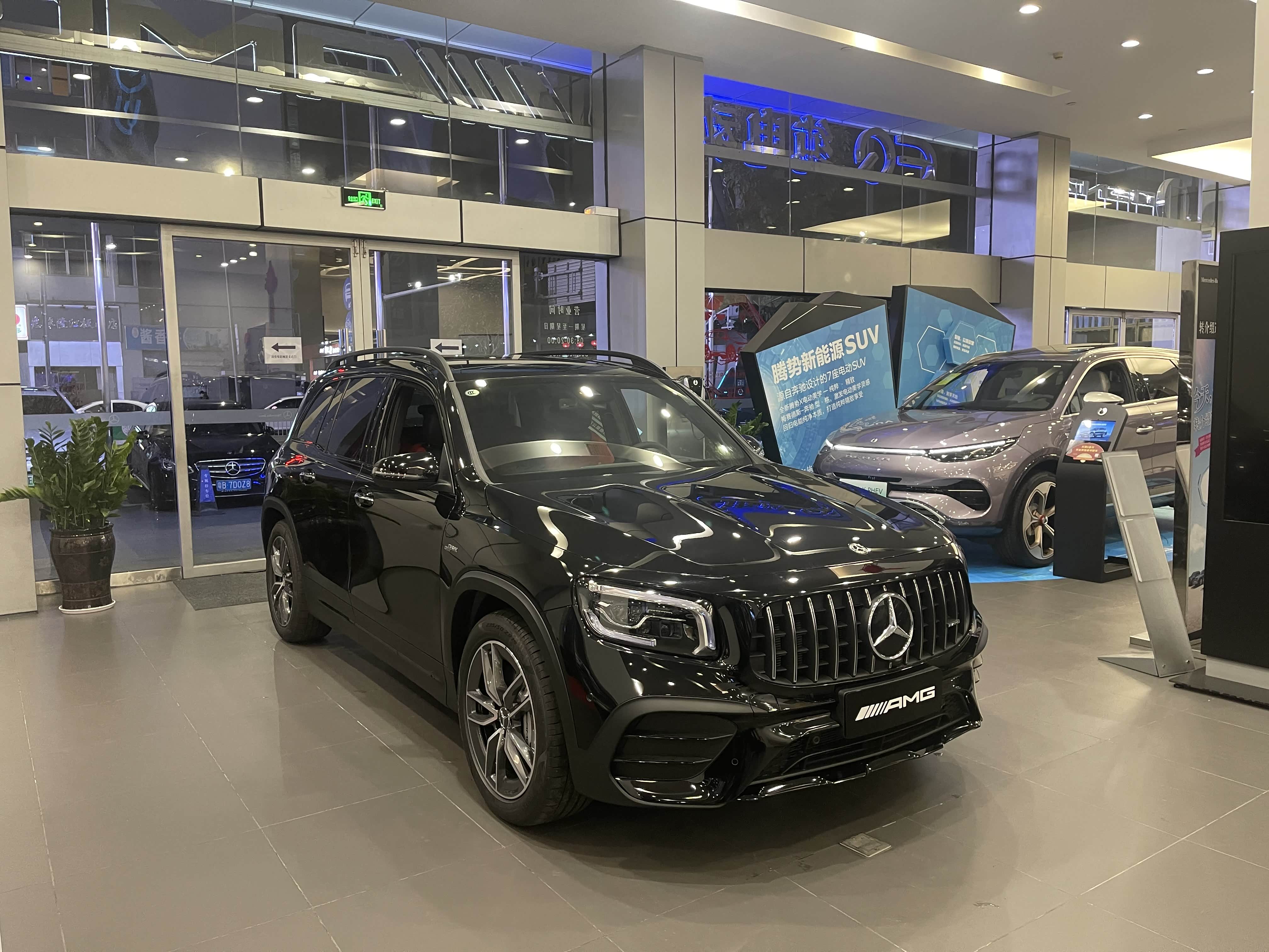 深圳amgglb35提车啦白色红黑内大量自拍图