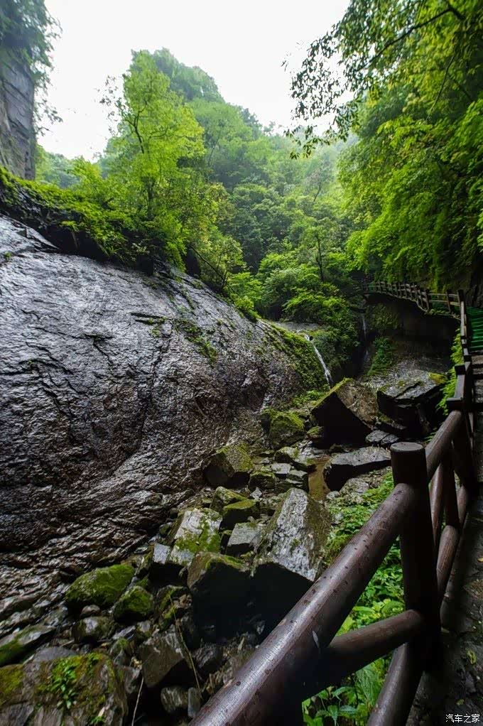 北纬30坪坝营之四洞峡