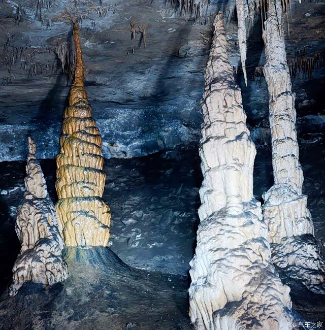 就像走进了茂密的竹林,随拍钟乳石柱.
