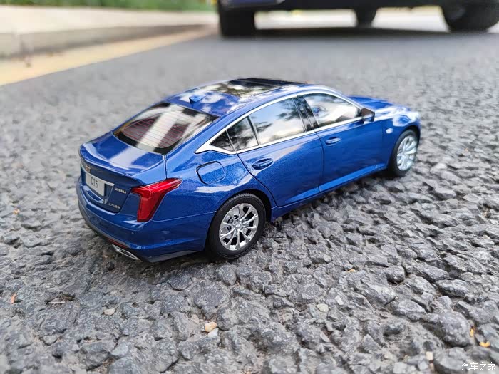 好货不怕晚精致的ct5车模型