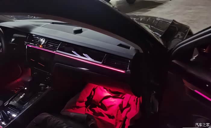 辉昂原厂双色不需插件改十色氛围灯