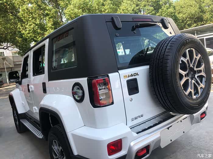 白色bj40 不一样的颜色 同样精彩