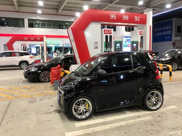 【图】加油站真是拍照圣地_smart论坛_汽车之家论坛