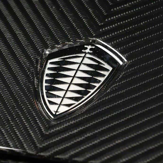 你最喜欢哪款超跑的logo呢? 我觉得还是大牛