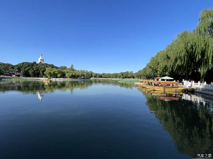 九月好天气的北海什刹海