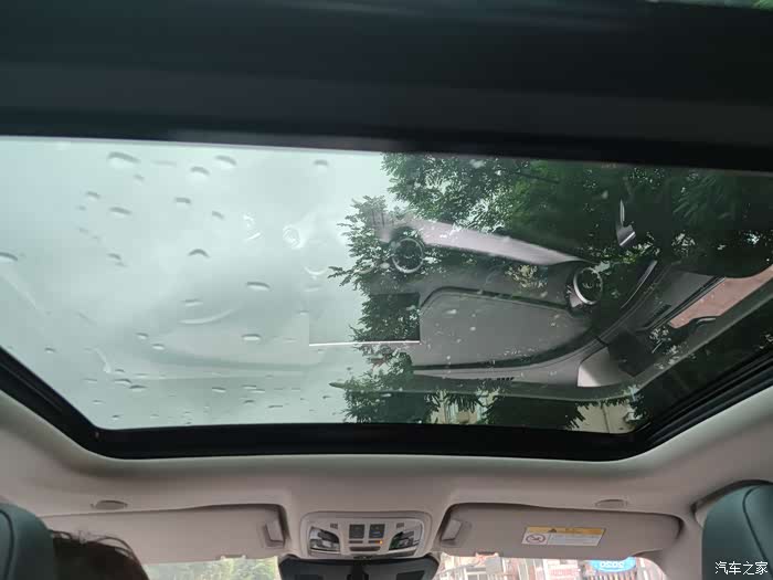 全景天窗 带来不样的视觉感受!