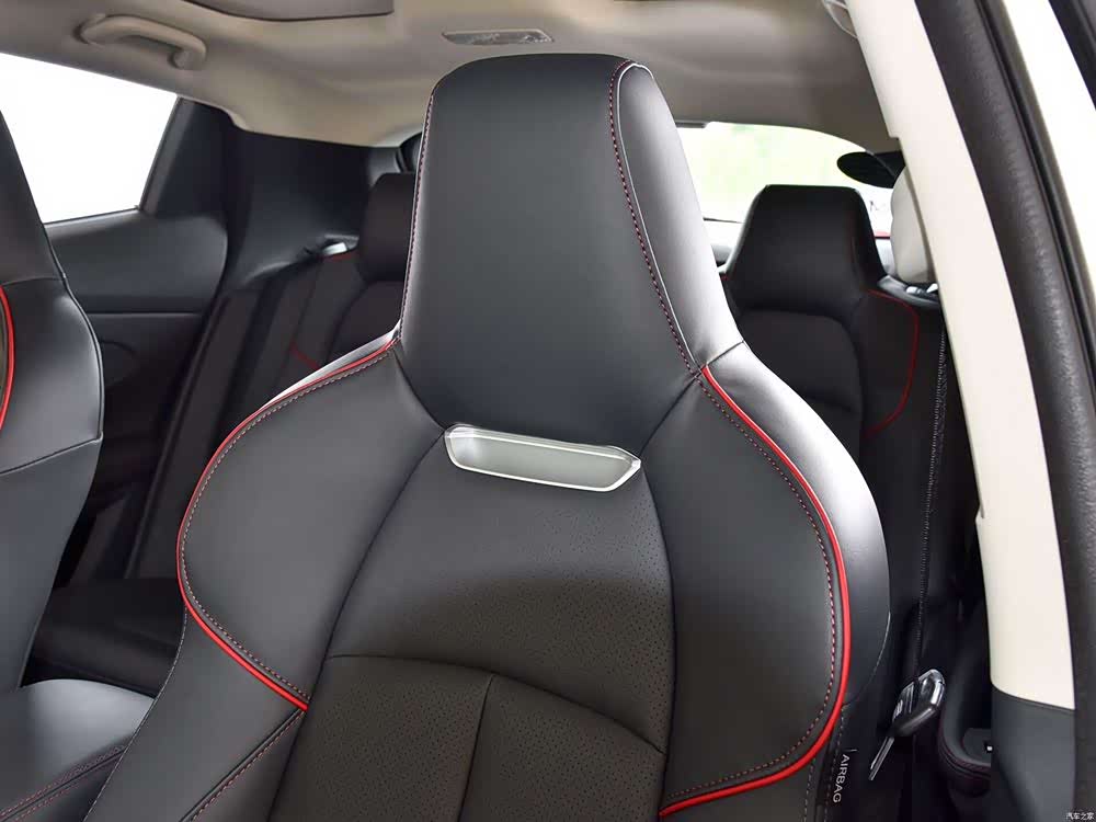 uni-t前排座椅造型一体化,运动范儿.