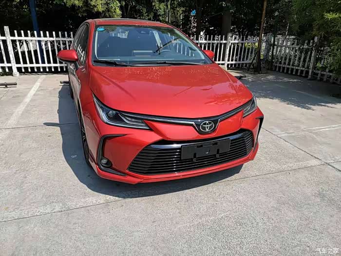 我的烈焰红小卡提车了