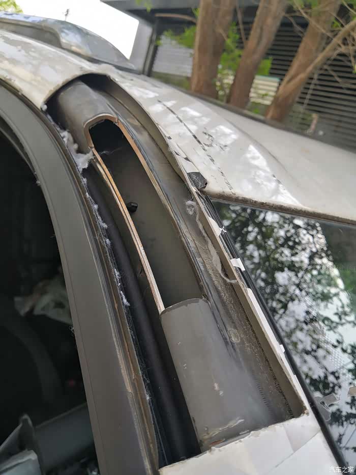 a柱硼钢切割剖面,国内能与之抗衡车型不多,我知道只有沃尔沃,安全感足