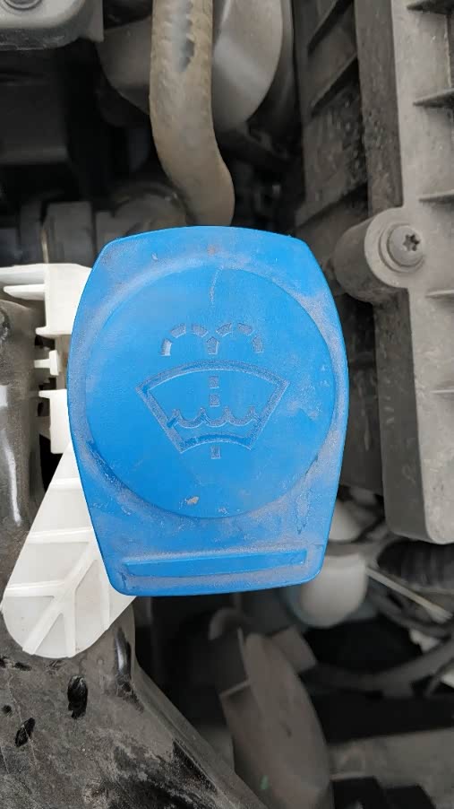 途观l机盖玻璃水盖子