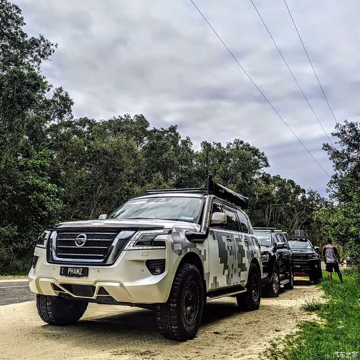 nissanpatroly62尼桑途乐改装很个性涂装