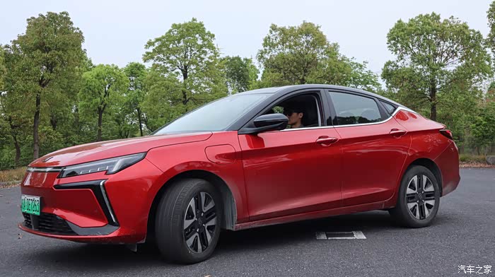 【图】卡曼娜红双色思皓爱跑外形大赏_思皓爱跑论坛_汽车之家论坛