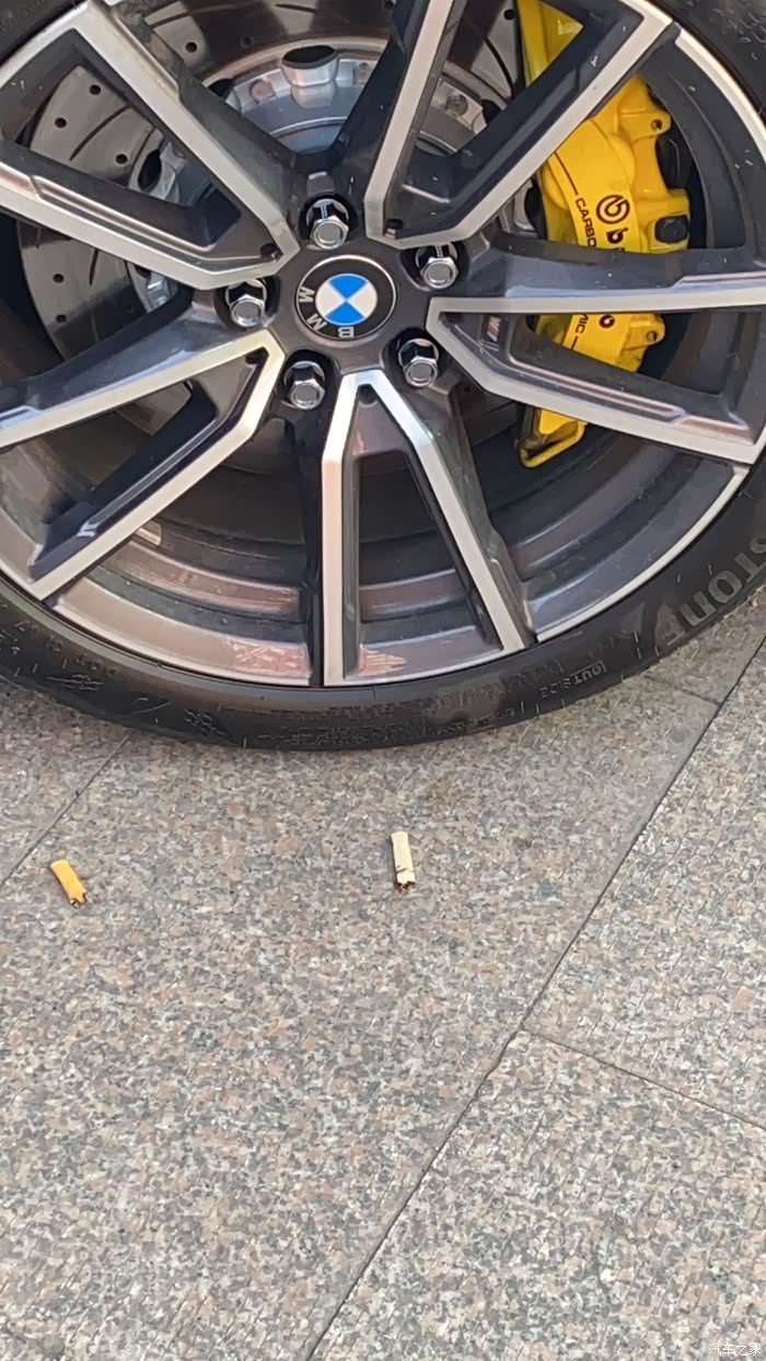 325运动spot模式起步地板油会打滑吗