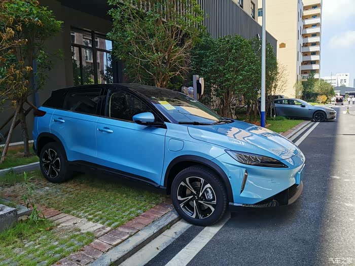 陪朋友提车小鹏g3轻悦蓝