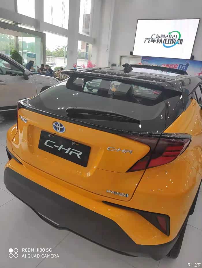 谁买了欧泊银黑顶和旋风黄黑顶发照片来看看