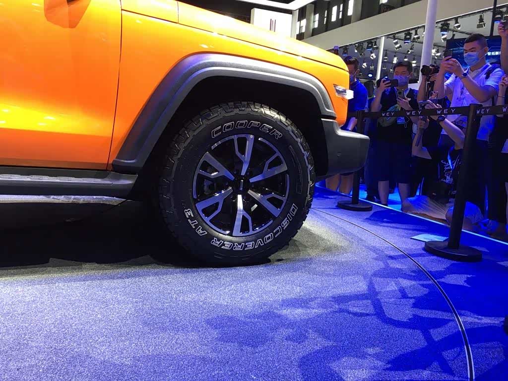 各种新奇的车子都会有,只有你想不到,没有他们做不到的