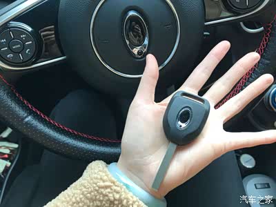 欧拉r1的机械钥匙完美改成遥控的啦