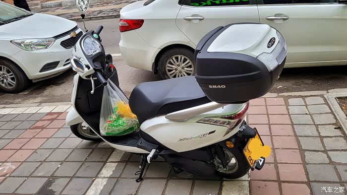 【图】佳御加了尾箱,大不大?_摩托车论坛_汽车之家论坛