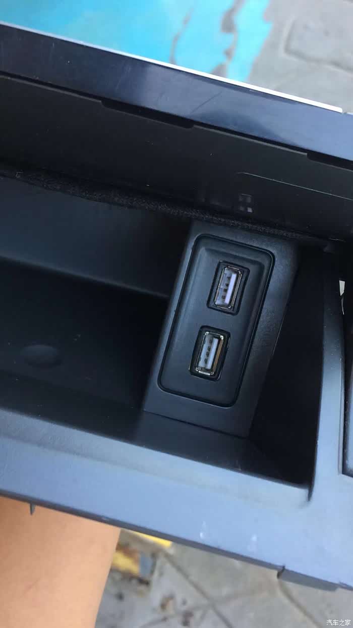 高尔夫7改装原装位usb