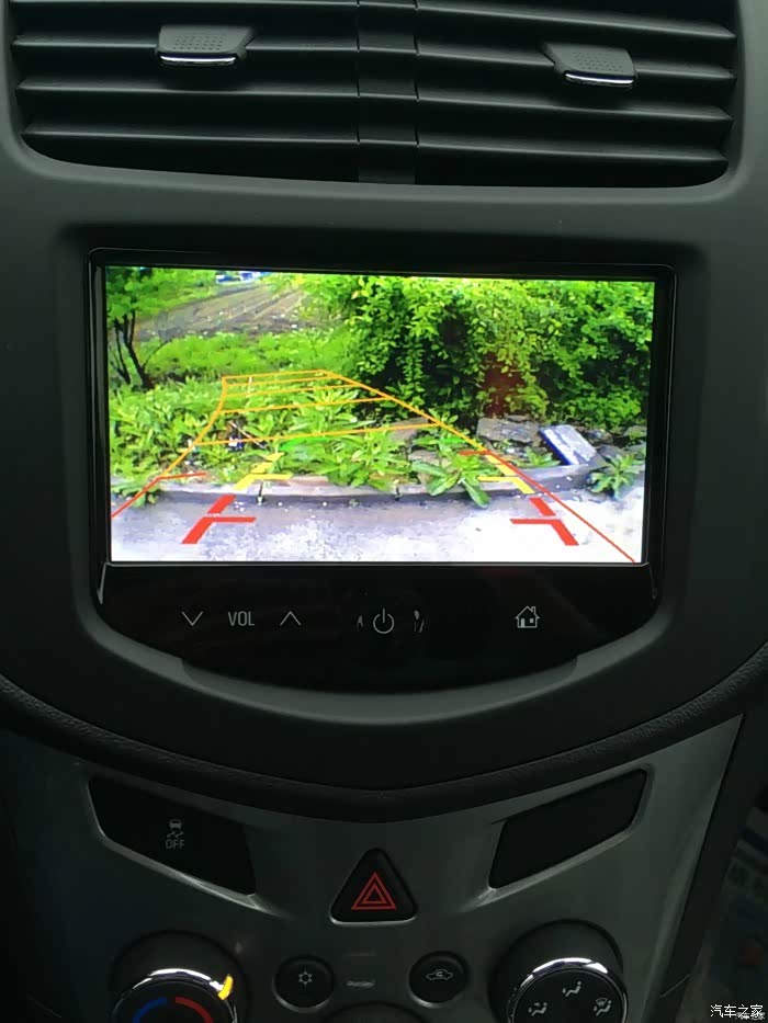 创酷的倒车影像为什么这么模糊?大家有办法解决吗?谢谢!