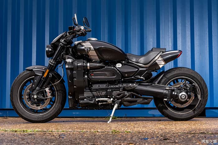 【图】tts改装凯旋火箭3巡航摩托,使用增压器,动力342马力366nm_摩托