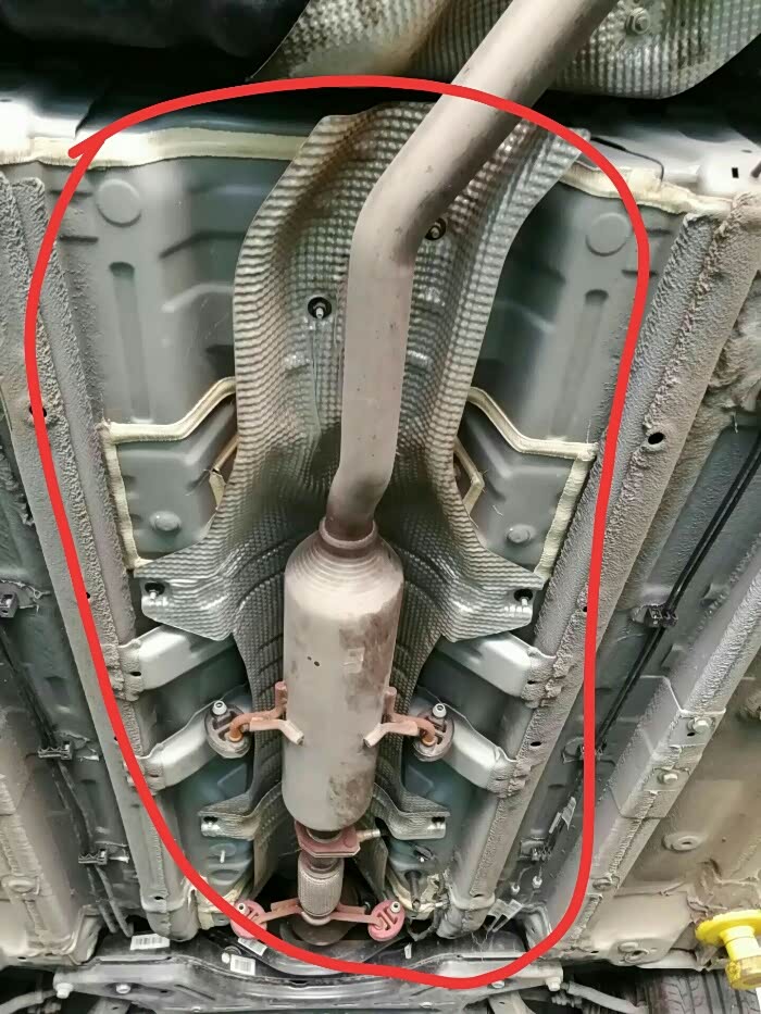 吉利帝豪gl底盘需要喷漆那还是要装底盘装甲