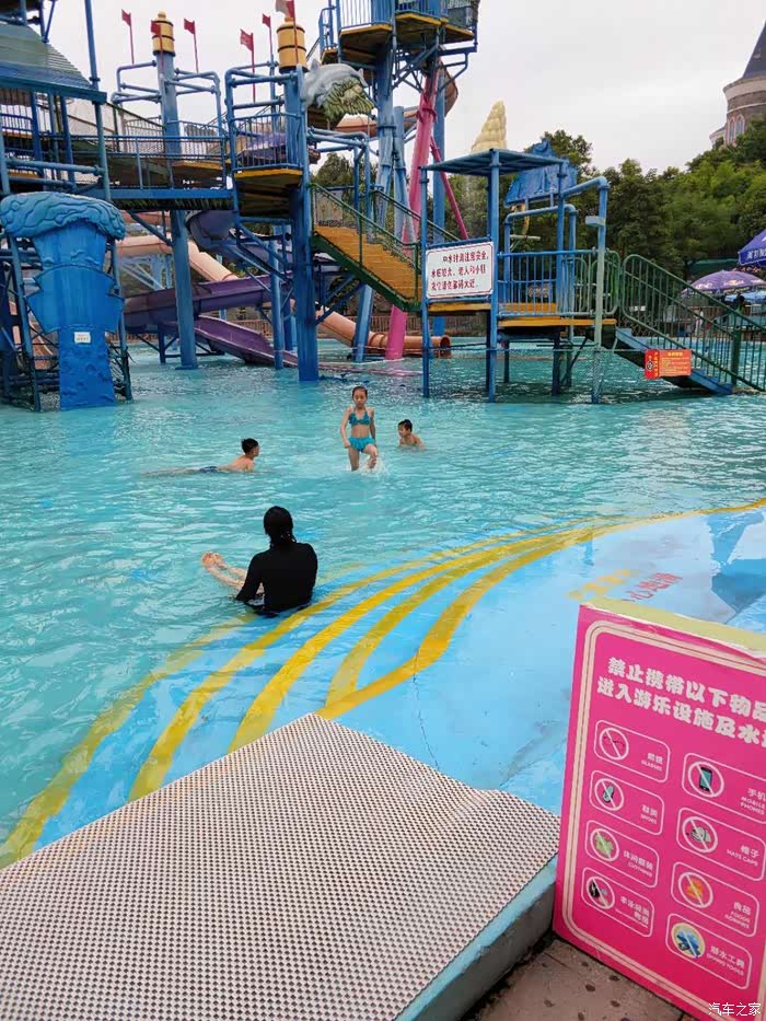 广西壹家人车友会自驾cs75游南宁凤岭儿童公园