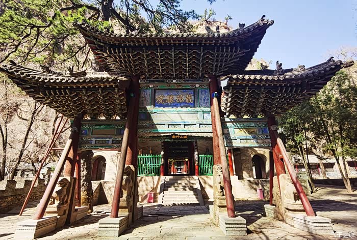 盂县藏山藏孤救赵报恩祠