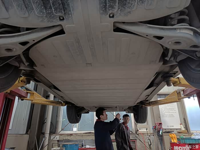 u底盘照片,首保3000拍摄!