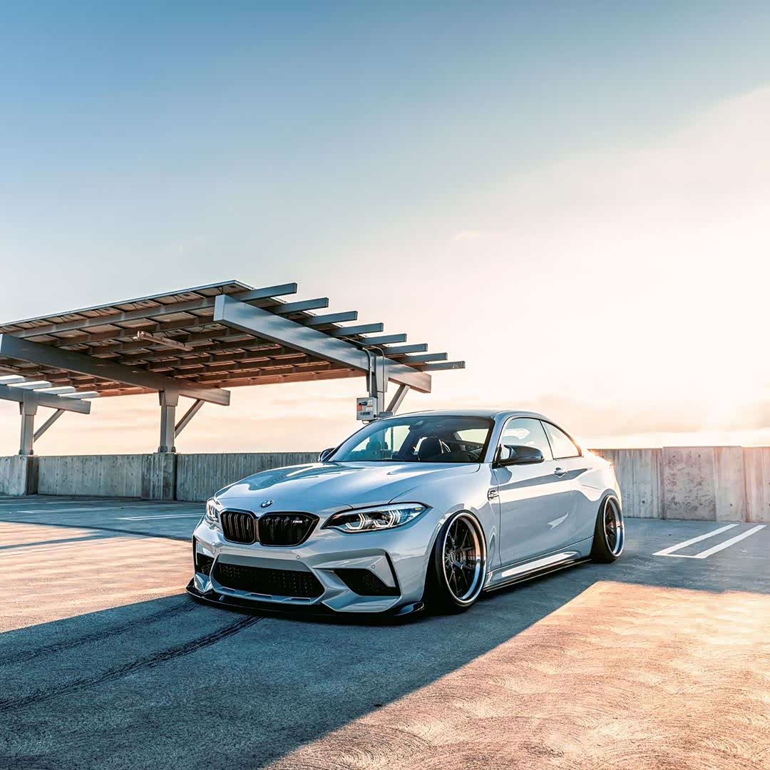 宝马m2改装的低趴造型最让人喜欢