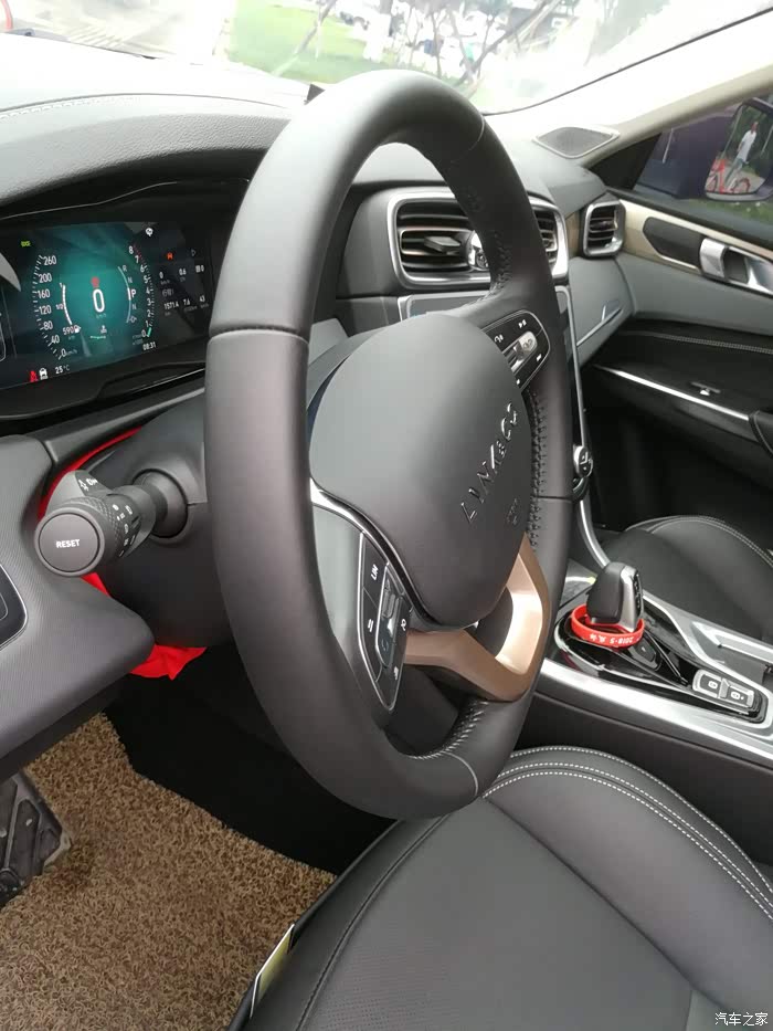 【成都领克01车友会】领克01之多功能方向盘