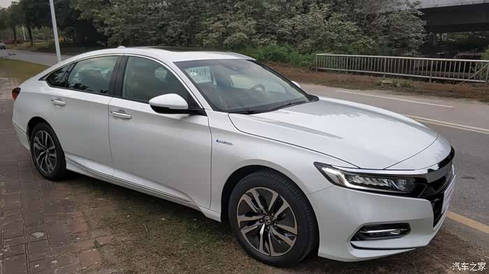 广州国六混动雅阁锐领版第一批提车