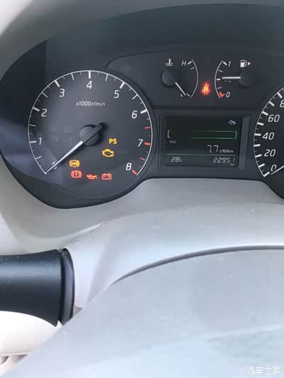 轩逸多个故障灯亮了