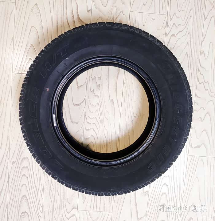 出售吉姆尼原车轮胎一对