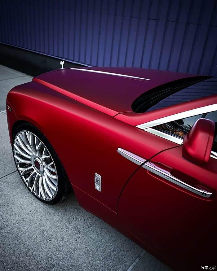 劳斯莱斯rollsroycewraith这红色太诱人了