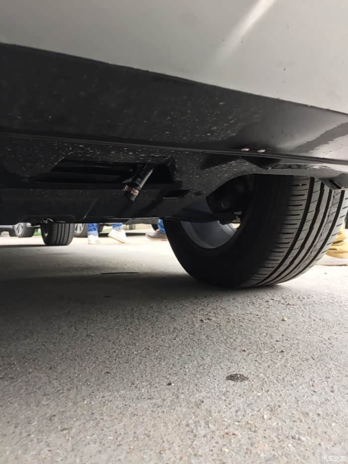 东风风行景逸X6严重的质量问题!1710公里就差
