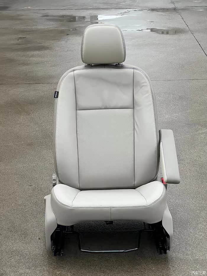 新全顺副驾驶双人座椅改装单人座椅