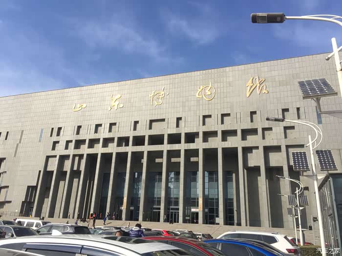 假期参观博物馆