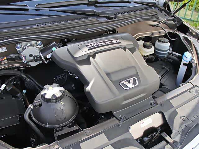 华颂7的传动系统也有着很大派头采用采埃孚6at变速箱