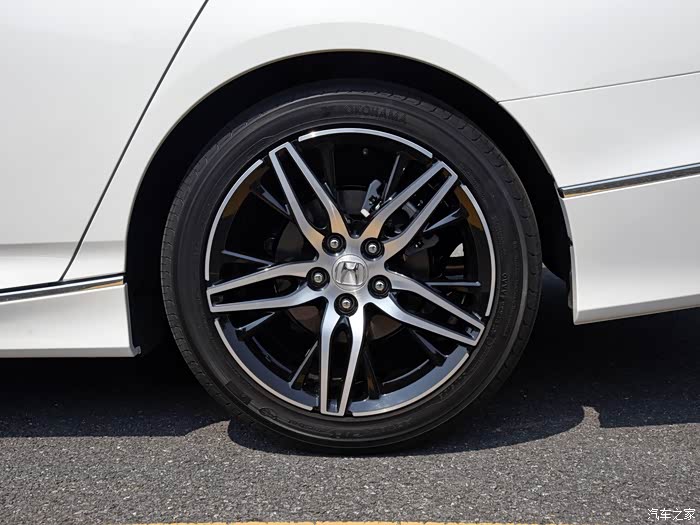 2022款原厂五星轮毂