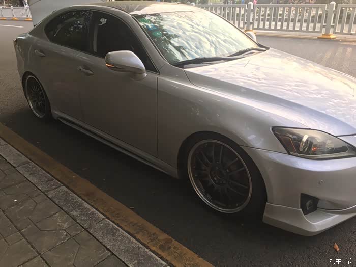 搭车出19寸re30配前235 35后255 35胎,8.5 9.