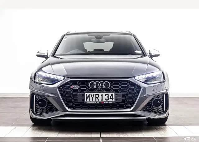2021款奥迪rs4a4avantquattro