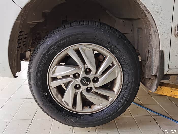 【图】m4原车轮胎换更宽轮胎后的油耗降低,舒适性提升_瑞风m4论坛