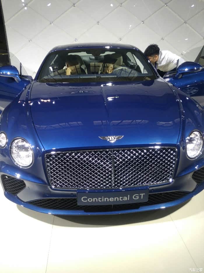 游长春汽博会拍多款豪车照片老铁们速进
