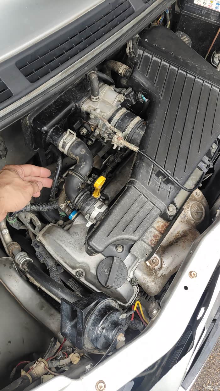 求助进气歧管上这个小管叫什么