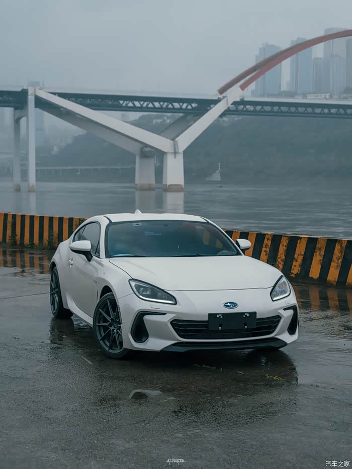 白色彗星brz首拍