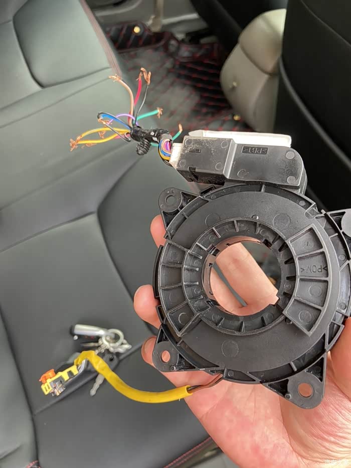 出宝骏630安全气囊游丝一起