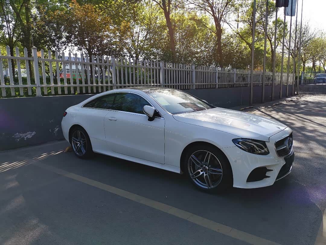 【图】原装进口e200coupe 白车红内新鲜到店_奔驰e级论坛_汽车之家